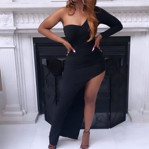 🚨SOLD🚨Black high low coctail Dress